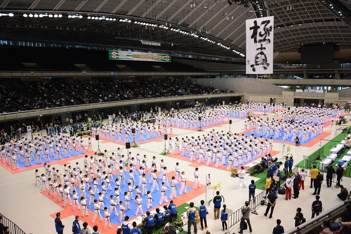 極真会館では大小様々な試合・大会を数多く開催